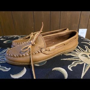 Minnetonka Slip On Shoes Size 10